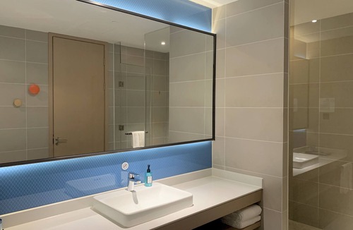 Dongguan City Center Hotel | Holiday inn Express Dongguan Shatian by IHG