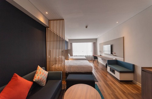 Jinhua Hotel | Holiday Inn Express Dongyang Hengdian by IHG