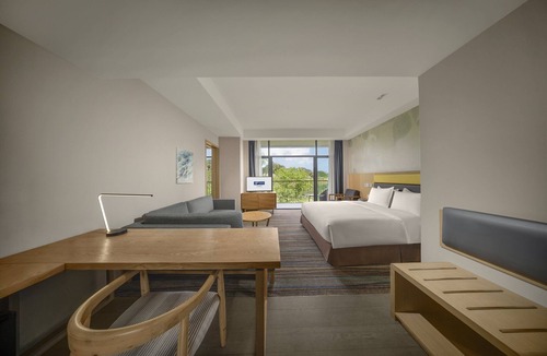 Emeishan Hotel | Holiday Inn Express Emei Mountain by IHG