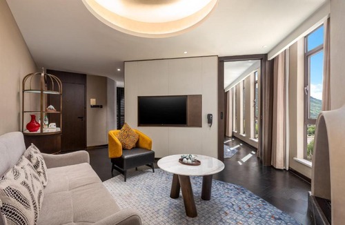 Garze County Hotel | Holiday Inn Express Ganzi