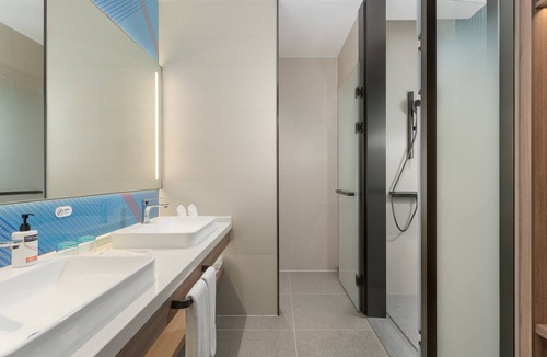 Panyu Hotel | Holiday Inn Express Guangzhou University Town by IHG