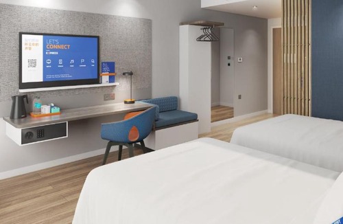 Hai'an Hotel | Holiday Inn Express Hai'an Railway Station by IHG