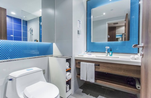 Xihu Hotel | Holiday Inn Express Hangzhou Xixi Tourism Zone by IHG