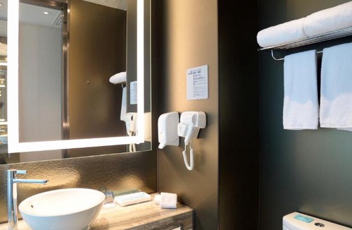 Kwun Tong Hotel | Holiday Inn Express Hong Kong Kowloon CBD2 by IHG
