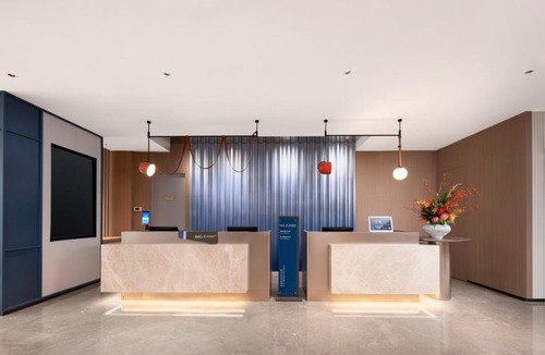 Lixia District Hotel | Holiday Inn Express Jinan Quancheng Square by IHG