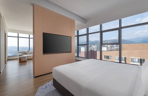 Yiliang County Hotel | Holiday Inn Express Kunming Yiliang Center by IHG