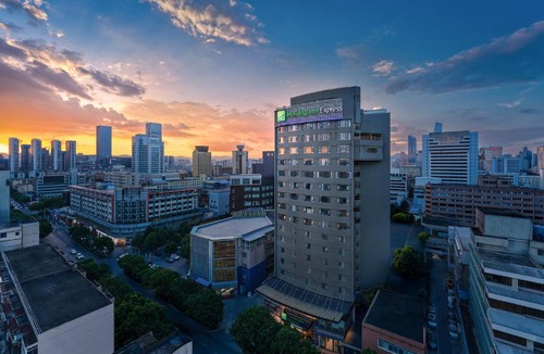 Kunming City Centre Hotel | Holiday Inn Express Kunming Railway Station by IHG