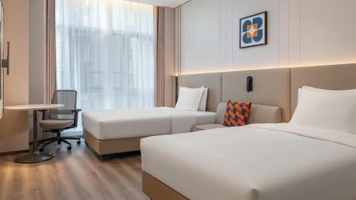 Xishan Hotel | Holiday Inn Express Kunming Dianchi Rixin Road by IHG