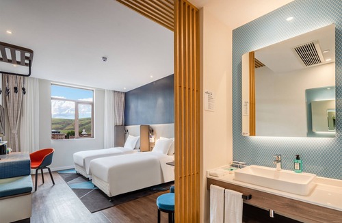 Kangding Hotel | Holiday Inn Express Litang by IHG