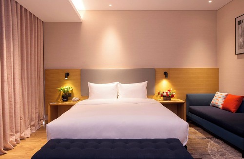 Luanchuan County Hotel | Holiday Inn Express Luanchuan by IHG