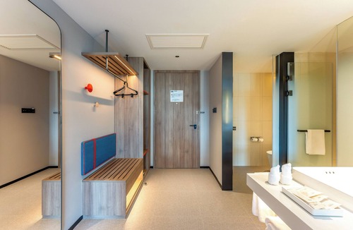 Luolong Hotel | Holiday Inn Express Luoyang Longmen by IHG