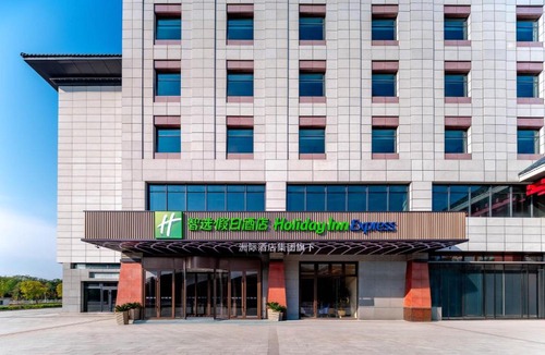 Luolong Hotel | Holiday Inn Express Luoyang Longmen by IHG