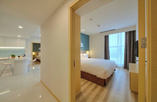 Yichuan County Hotel | Holiday Inn Express Luoyang Yichuan by IHG
