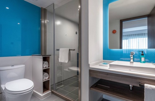 Haishu Hotel | Holiday Inn Express Ningbo City Center by IHG