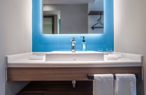 Haishu Hotel | Holiday Inn Express Ningbo City Center by IHG