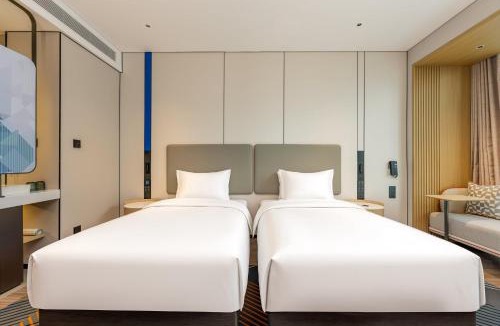 Haigang District Hotel | Holiday Inn Express Qinhuangdao Haigang by IHG