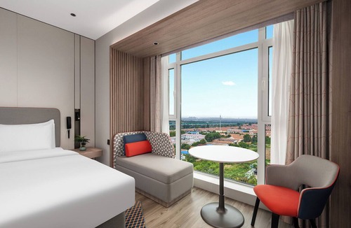 Chengyang Hotel | Holiday Inn Express Qingdao Hongdao Station by IHG