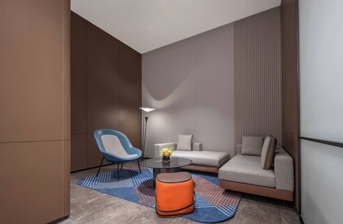 West Coast Hotel | Holiday Inn Express Qingdao City Balcony by IHG