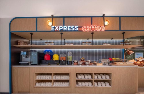 Donggang District Hotel | Holiday Inn Express Rizhao Oriental Colorful City