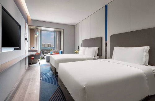 Putuo Hotel | Holiday Inn Express Shanghai Changfeng Park by IHG
