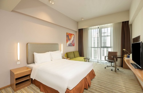 Baoshan Hotel | Holiday Inn Express Shanghai Gongkang by IHG