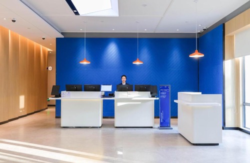 Pudong Hotel | Holiday Inn Express Shanghai Pudong Airport by IHG