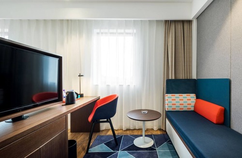 Yuecheng Hotel | Holiday Inn Express Shaoxing Paojiang by IHG