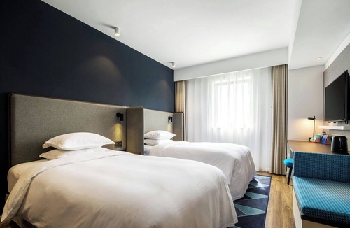Yuecheng Hotel | Holiday Inn Express Shaoxing Paojiang by IHG