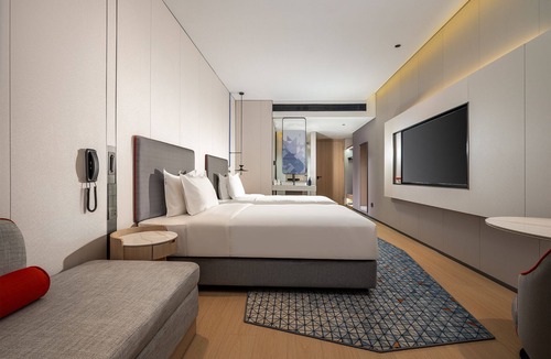 Luohu Hotel | Holiday Inn Express Shenzhen Sports Center by IHG