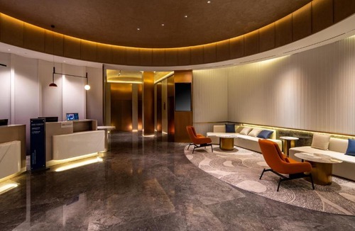 Luohu Hotel | Holiday Inn Express Shenzhen Sports Center by IHG