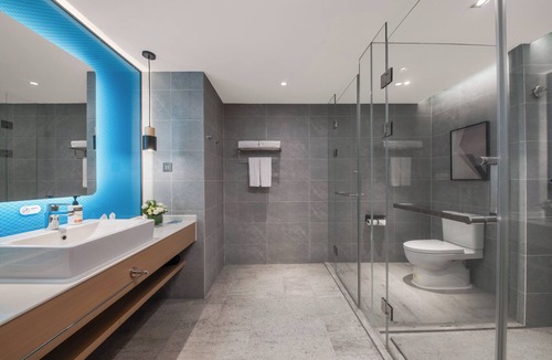 Longhua District Hotel | Holiday Inn Express Shenzhen Longhua by IHG