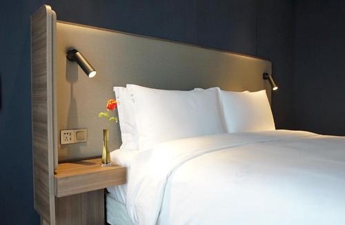 Luohu Hotel | Holiday Inn Express Shenzhen Dongmen by IHG