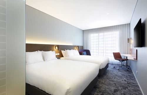 Mascot Hotel | Holiday Inn Express Sydney Airport by IHG