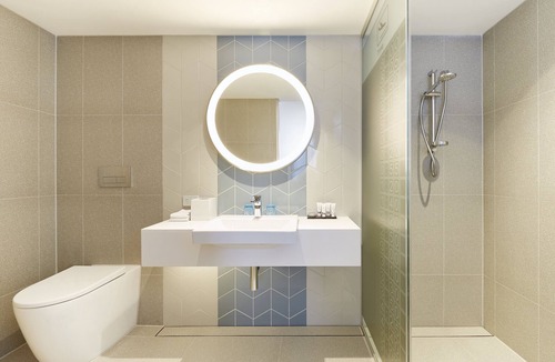 Mascot Hotel | Holiday Inn Express Sydney Airport by IHG