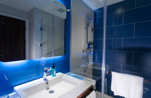 Yuquan Hotel | Holiday Inn Express Tianshui City Center, an IHG Hotel