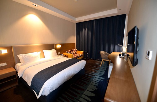 Weihai Hotel | Holiday Inn Express-Weihai Economic Zone by IHG