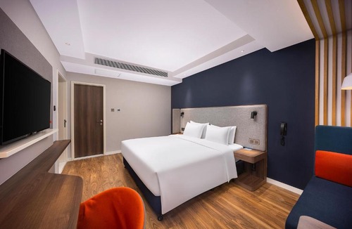 Xi’an City Center Hotel | Holiday Inn Express Xi'an Bell Tower by IHG