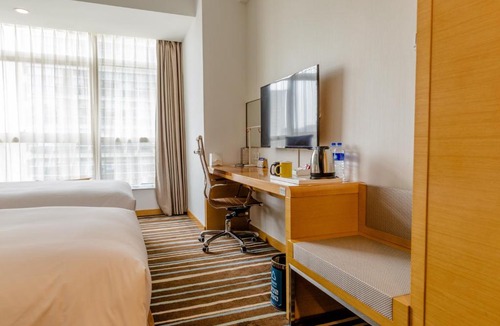 Weiyang Hotel | Holiday Inn Express Xi'an North by IHG