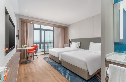 Jimei Hotel | Holiday Inn Express Xiamen Jimei New Town by IHG