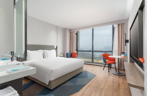 Jimei Hotel | Holiday Inn Express Xiamen Jimei New Town by IHG