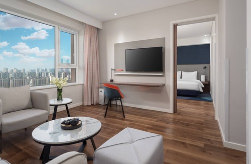 Jinfeng Developing Area Hotel | Holiday Inn Express Yinchuan Downtown by IHG