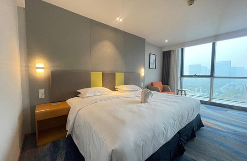 Zhengdong New Area Hotel | Holiday Inn Express Zhengzhou Zhengdong by IHG