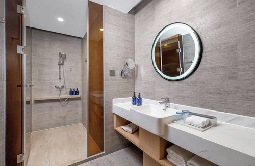 Xiangzhou District Hotel | Holiday Inn Express Zhuhai Grand Theater by IHG