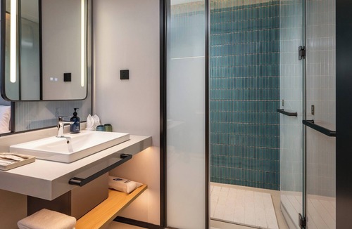 Yanjiang District Hotel | Holiday Inn Express Ziyang City Center by IHG