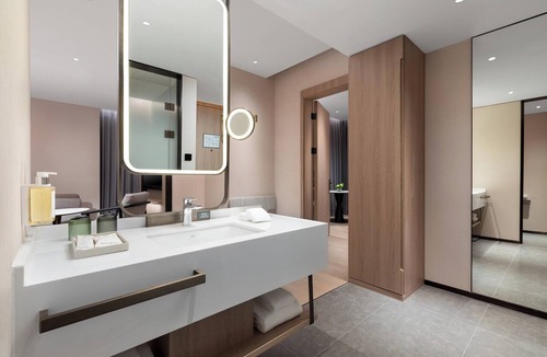 Putuo Hotel | Holiday Inn Hotel & Suites Shanghai Changfeng by IHG