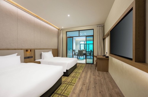 Chizhou Hotel | Holiday Inn Jiuhua Mountain Hot Spring by IHG