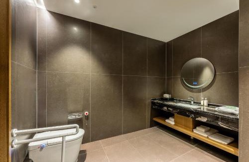 Chizhou Hotel | Holiday Inn Jiuhua Mountain Hot Spring by IHG