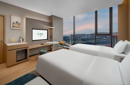 Jiangyang District Hotel | Holiday Inn Luzhou Longjian by IHG