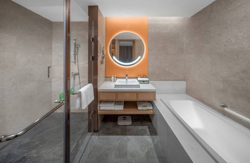 Jiangyang District Hotel | Holiday Inn Luzhou Longjian by IHG