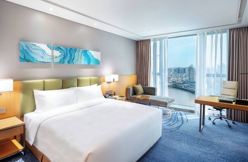 Shizhong District Hotel | Holiday Inn Neijiang Riverside by IHG